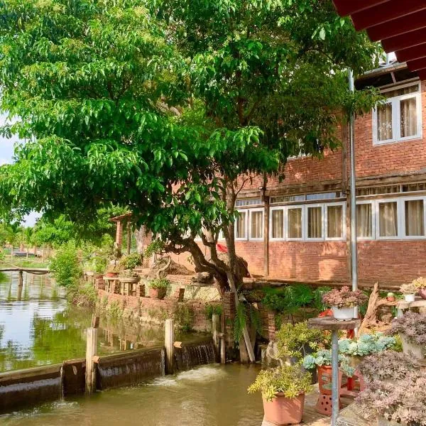 Suối Xanh Garden, hotel v destinaci Gia Nghĩa