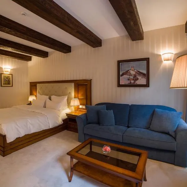 Boutique Hotel ERB - Adults Only，位于班斯卡 - 什佳夫尼察的酒店