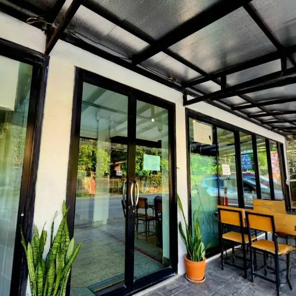 Jonah Hotel, hotel in Chiang Mai
