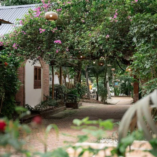 Canaan Beach Resort, Hotel in Phú Quốc