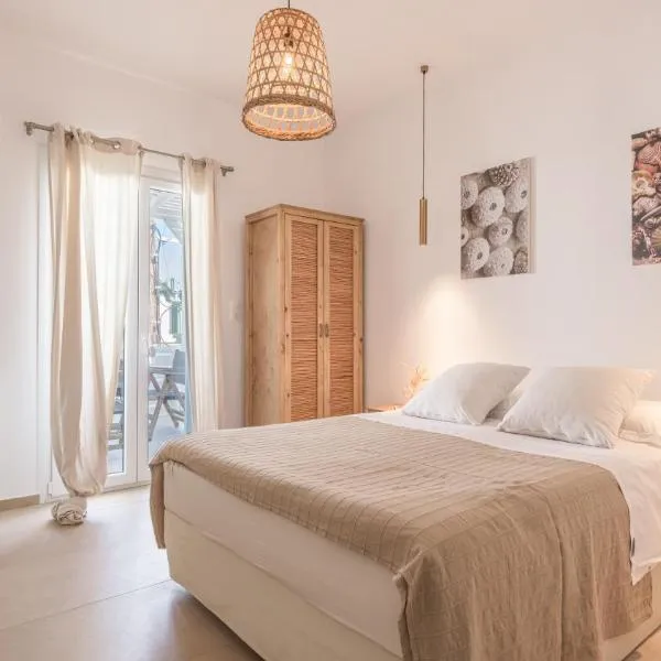 Litsa Malli Rooms, hotel em Pollonia