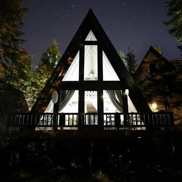ZlatAir Black Boutique Chalets, hotel em Nova Varoš