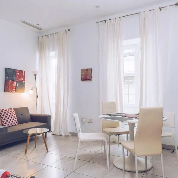 2BR and 2BA in the Zoko cozy and convenient, hotel di Gibraltar