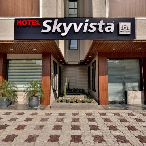 Hotel Skyvista, hotel en Indore