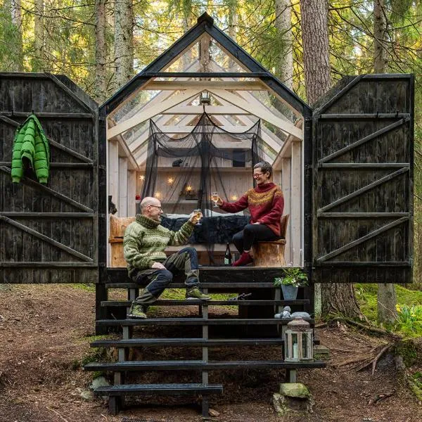 Wood Wise Glasshouse Glamping, hotel a Bengtsfors