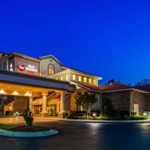 Best Western PLUS Westgate Inn and Suites, hôtel à Leland