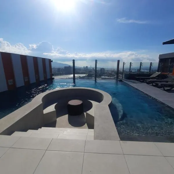 Nuevo y moderno loft en Bö Escalante, hotel en San José