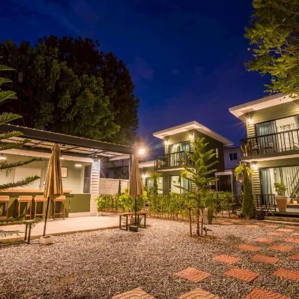 Green Garden House กรีนการ์เด้นเฮ้าส์ นครพนม, hotel in Nakhon Phanom