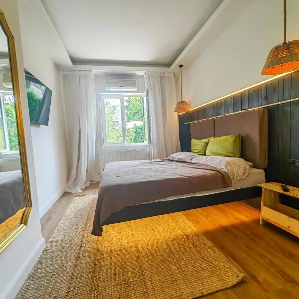 Little Bucharest United Kingdom Embassy, hotell Bukarestis