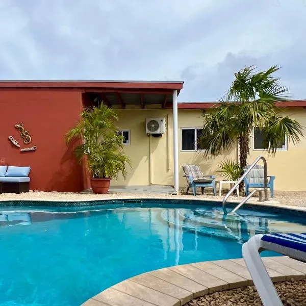 Bubali Gardens - Eagle Beach's Oasis, hotel in Noord