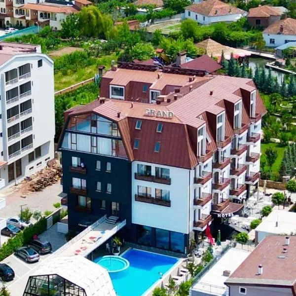 Grand Hotel Pogradec, hôtel à Pogradec