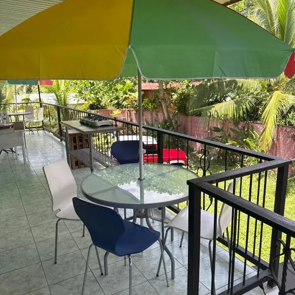 Playa Negra Zen Bistro, ξενοδοχείο σε Πουέρτο Λιμόν