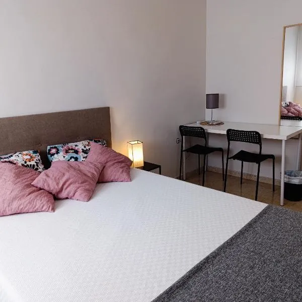 Habitación doble ALAMEDA CENTRO MACARENA, hotell i Sevilla