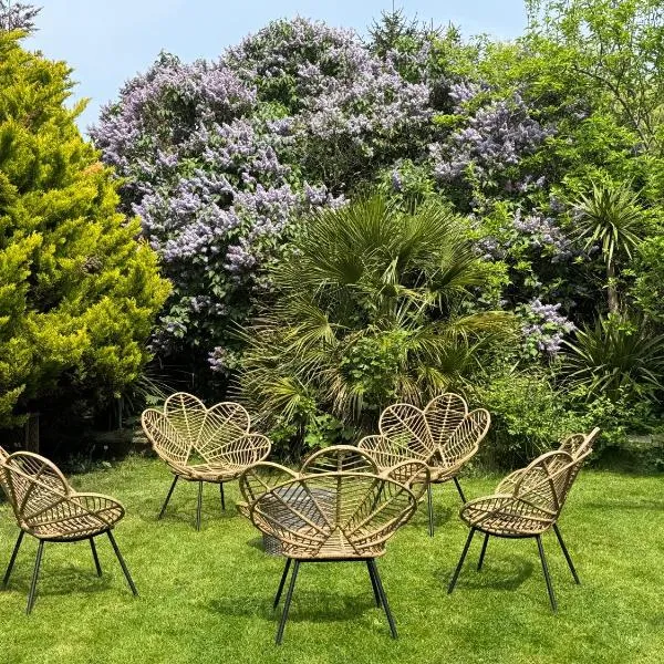 Highfield Home with free parkings, Surbiton, Kingston upon Thames, Surrey, Greater London , UK, hotel in Surbiton