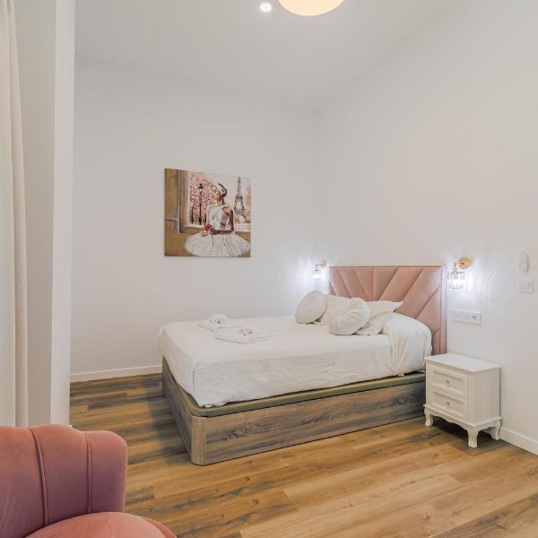 Luxury Apartment Mª Luisa Park & Plaza de España, Seville
