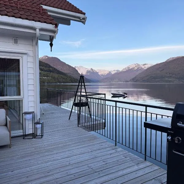 Stryn Fjord Lodge Faleide, hotel u gradu Strin