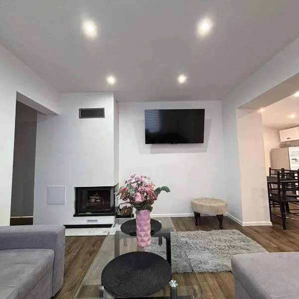 Noclegi Leśne Bagno, hôtel à Zwierzyniec