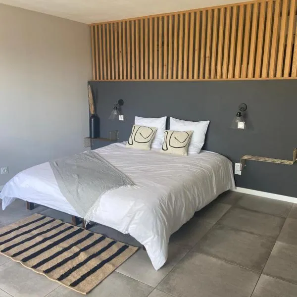 Palombaggia Camara - Lecci Lodge, hotel v destinaci Lecci