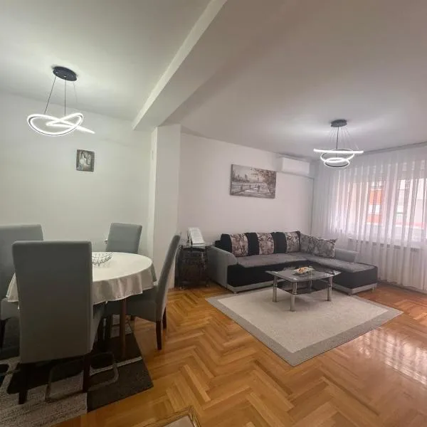 Istocno Sarajevo-Hilandarska, Stan na dan SV, hôtel à Donje Mladice