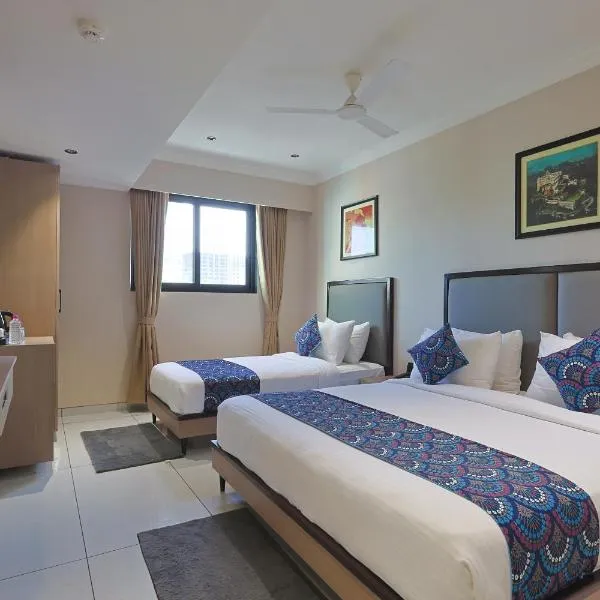 Hotel Royal Town, hotel in Ahmedabad