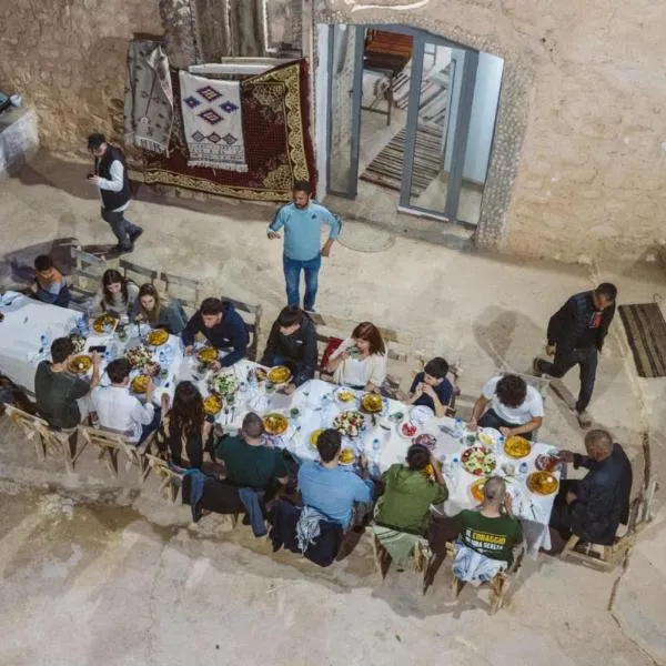 Maison d'hôte dar massouada, hotel in Tūjān