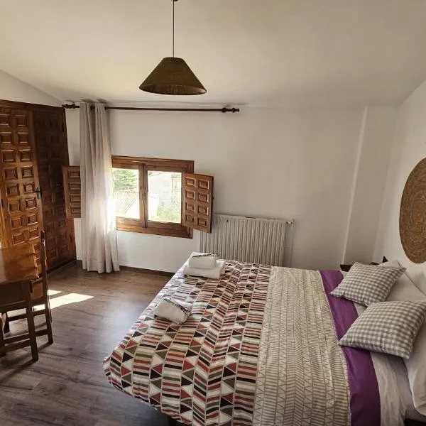 Hostal Altajo, hôtel à Peralejos de las Truchas