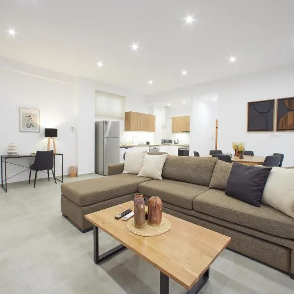 ARIS Kallithea- Big & Bright 3 Bedroom Apartment, ξενοδοχείο στην Αθήνα