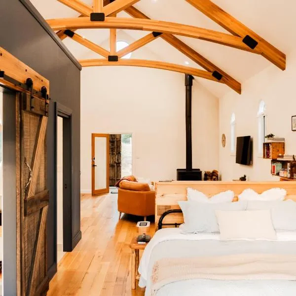 The Chapel, hotel in Wattle Grove