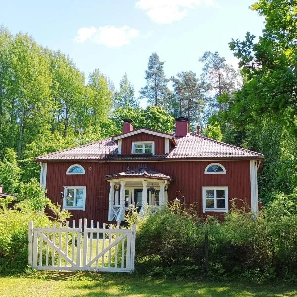 Villa Metsänvartija, hotel in Vihtijärvi