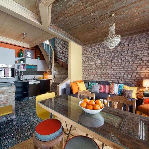 Enjoy Golden Horn views from Tangerine house, hôtel à Istanbul