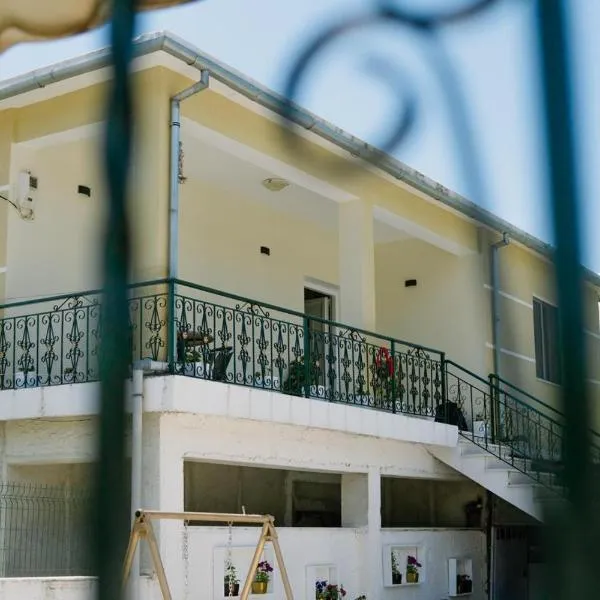 Center Village Villa, hotell sihtkohas Asim Zeneli