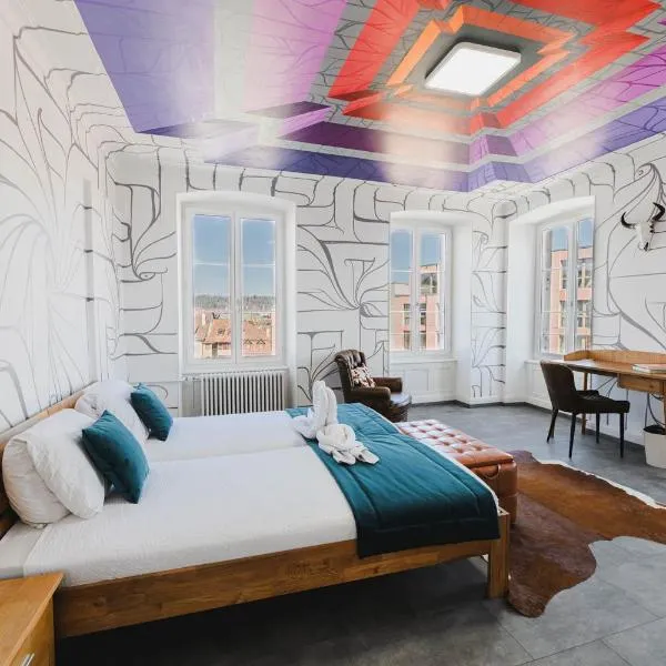 The 5 Continents II by Stay Swiss, hotel in Porrentruy