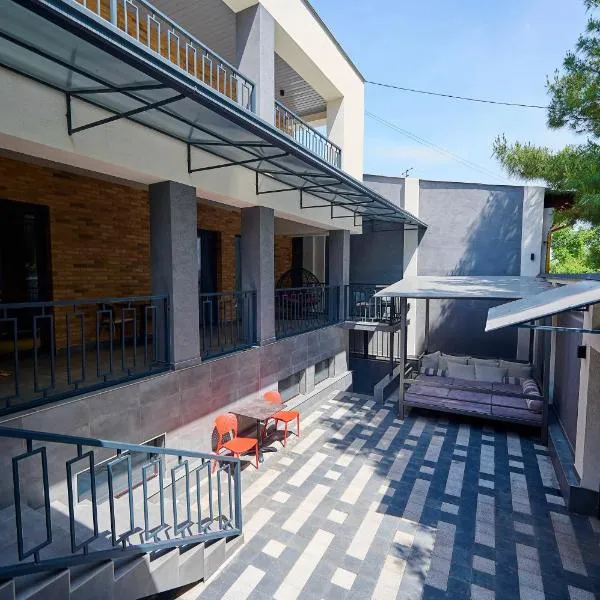 Granat Residence - Designer Villa with Eastern Charm, hotel em Tashkent