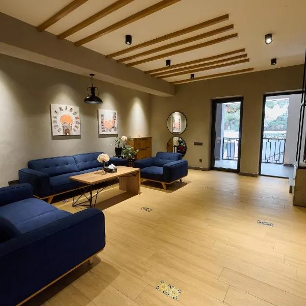 Granat Residence - Designer Villa with Eastern Charm, hotel in Tashkent
