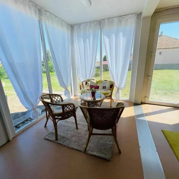 GreenPark Tiny House, Garden Terrace & Parking, hotel v destinaci Bekecs