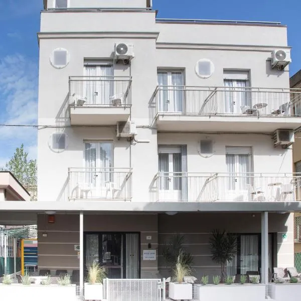 Hotel Laura, готель у Ріміні