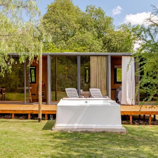 Cabañas con jacuzzi privado y vistas al cerro Champaquí, hotel in San Javier