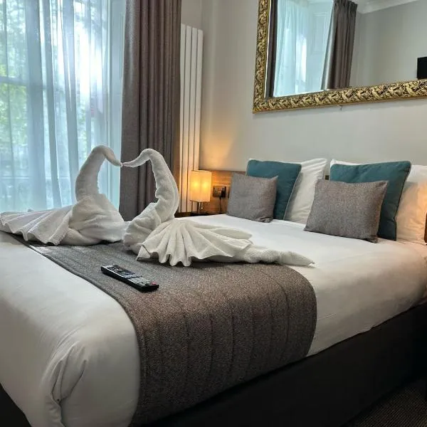 Tudor Court Hotel, hotel in London