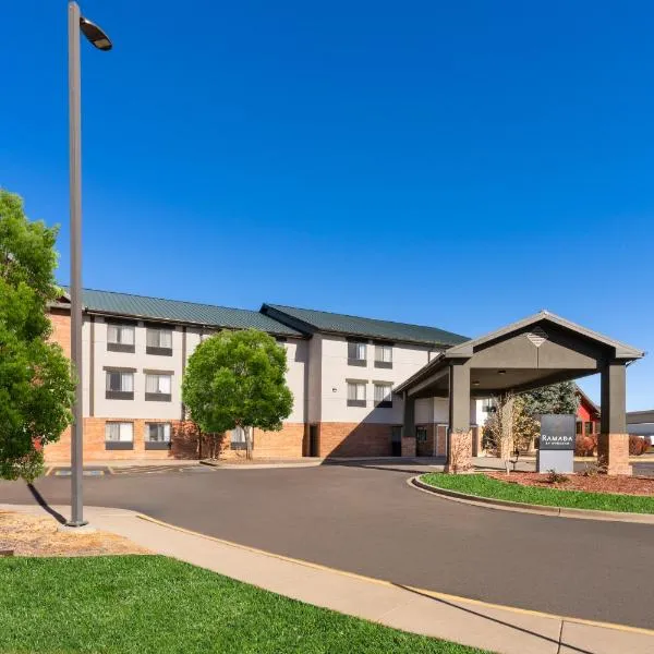 SYLO Hotel Denver Airport, a Ramada by Wyndham、オーロラのホテル