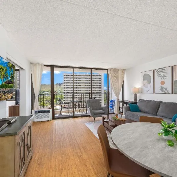 Waikiki Banyan Ocean View Oasis with Free Parking!, hotell i Honolulu
