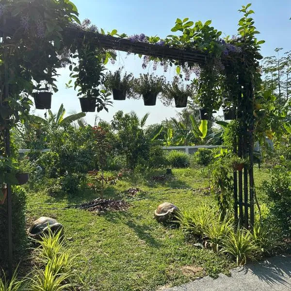 Sutalawadee Resort, ξενοδοχείο σε Ban Prasat