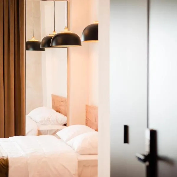 At George`s Stay&Fly, hotel v destinaci Otopeni