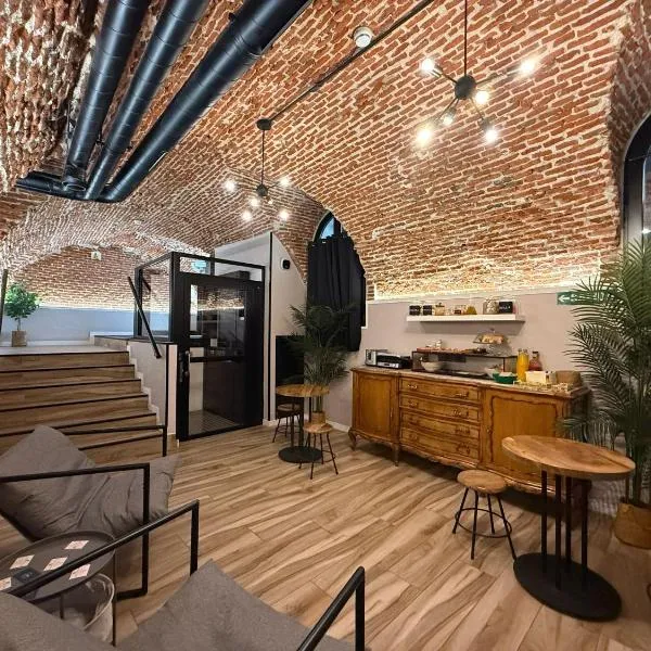 CC Opera Suites, hotel in Madrid