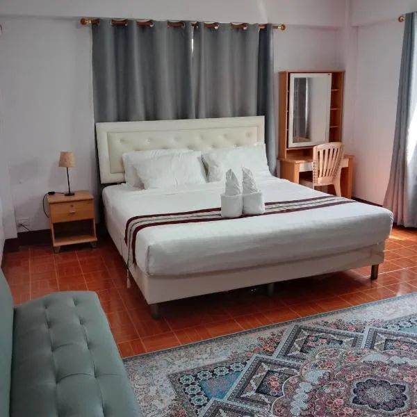 Beachfront Hotel Cha Am, hotel v destinaci Ča Am