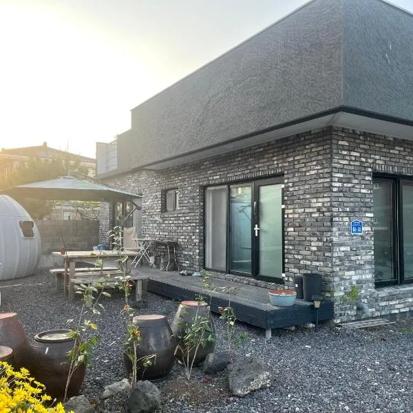 Summer's House, hotel in Jeju