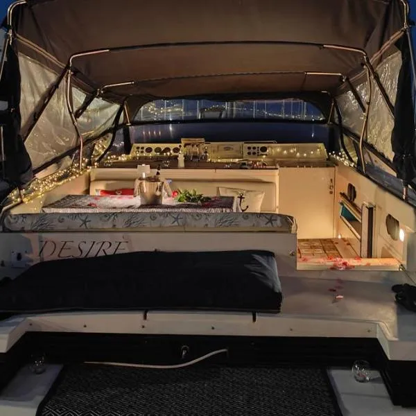 Desirè Charming House Boat、パレルモのホテル