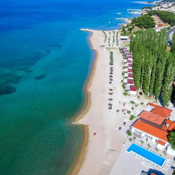 Camping Almissa、オミシュのホテル