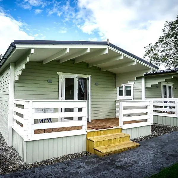 Springfort Hall Log Cabins, hotel in Mallow
