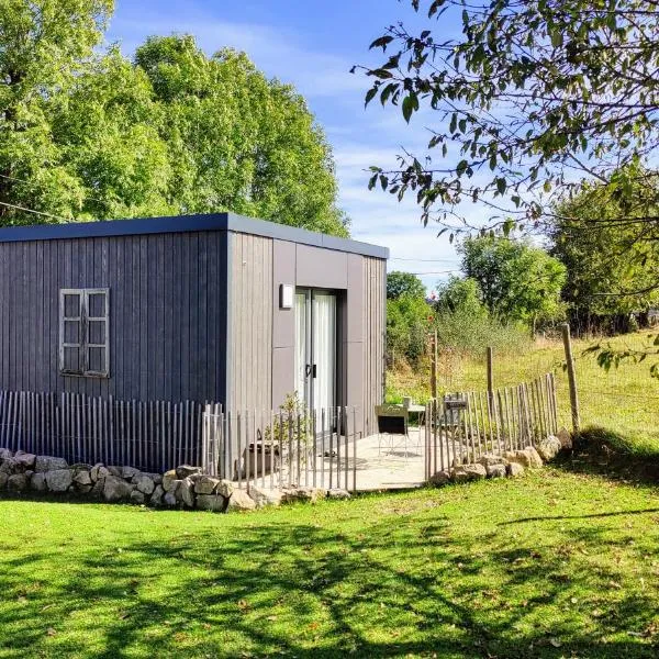 L'Oustalou - Tiny house en Aubrac - vue panoramique sur la nature, hótel í Aumont-Aubrac