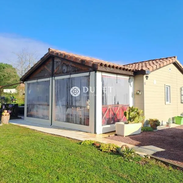 Le Chalet des Couleurs 3 Chambres au cœur du Domaine du Pré, hôtel à La Chapelle-Hermier